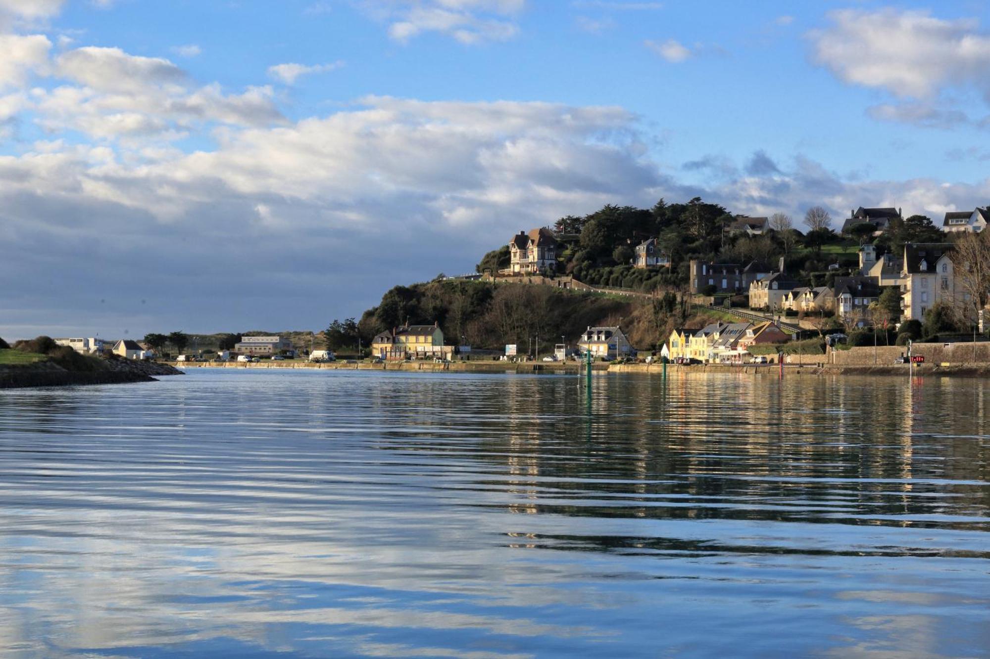 En Bord De Mer - Appt A Moins D'Un Km De La Plage Barneville-Carteret Luaran gambar